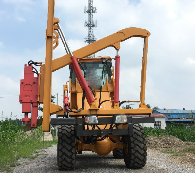 高速公路護(hù)欄打樁機的水箱的清洗